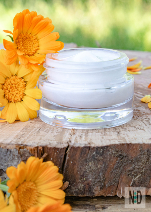 Once your oil is ready, it's like having a multi-purpose ally for skin care. Traditionally, it's celebrated for its potential antifungal, anti-inflammatory, and antibacterial properties.
